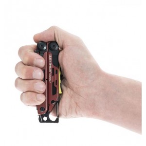 Мультитул LEATHERMAN SIGNAL с нейлоновым чехлом 832745